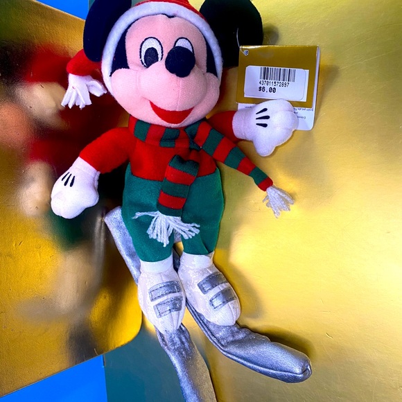 DISNEY STORE EXCLUSIVE 1990’s CHRISTMAS HOLIDAY SKI MICKEY BEAN BAG PLUSH w/TAG - Picture 2 of 13